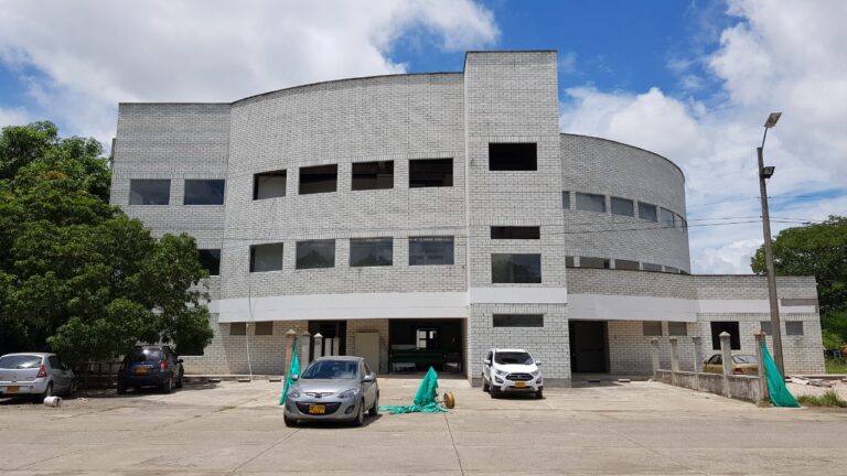 Contraloría identificó 48 proyectos activos catalogados como elefantes blancos u obras inconclusas por $790.376 millones en Córdoba